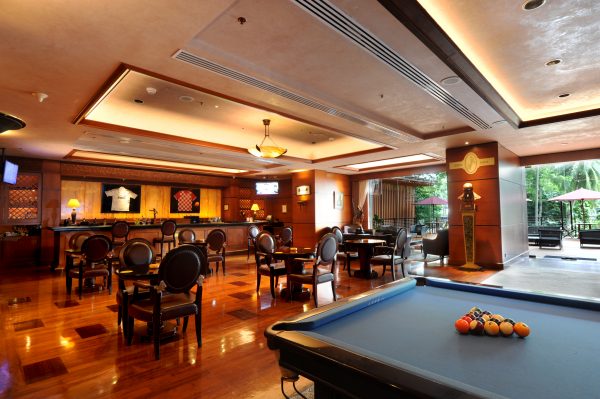 Churchill Wine & Cigar Bar - Hotel Borobudur Jakarta: Harga, Tipe Kamar dan Fasilitas Untuk Liburan Anda - jakartatraveller.com
