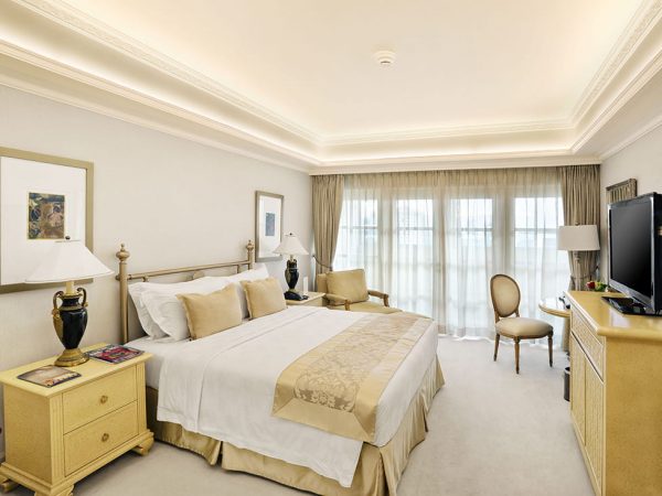 Presidential Suite Guest Room - Hotel Borobudur Jakarta: Harga, Tipe Kamar dan Fasilitas Untuk Liburan Anda - jakartatraveller.com