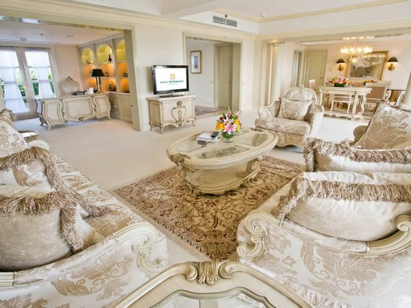 Presidential Suite Living Room - Hotel Borobudur Jakarta: Harga, Tipe Kamar dan Fasilitas Untuk Liburan Anda - jakartatraveller.com