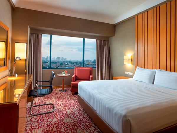 Grand Deluxe Room - Pengalaman Menginap Mewah di Hotel Ciputra Jakarta: Fasilitas dan Layanan Terbaik - jakartatraveller.com