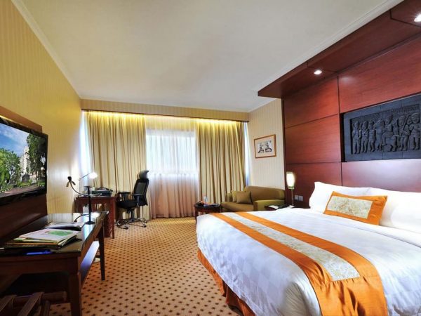 Superior King Bed - Hotel Borobudur Jakarta: Harga, Tipe Kamar dan Fasilitas Untuk Liburan Anda - jakartatraveller.com